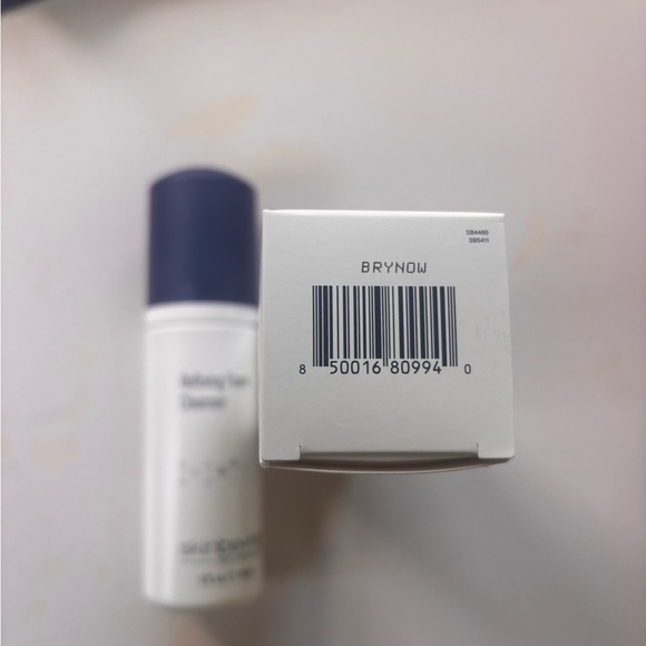 Skinbetter Science Refining Foam Cleanser - BNIB - Picture 2 of 2